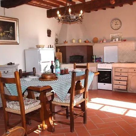 Holiday Home Via Nazareno Tabarrini - 2